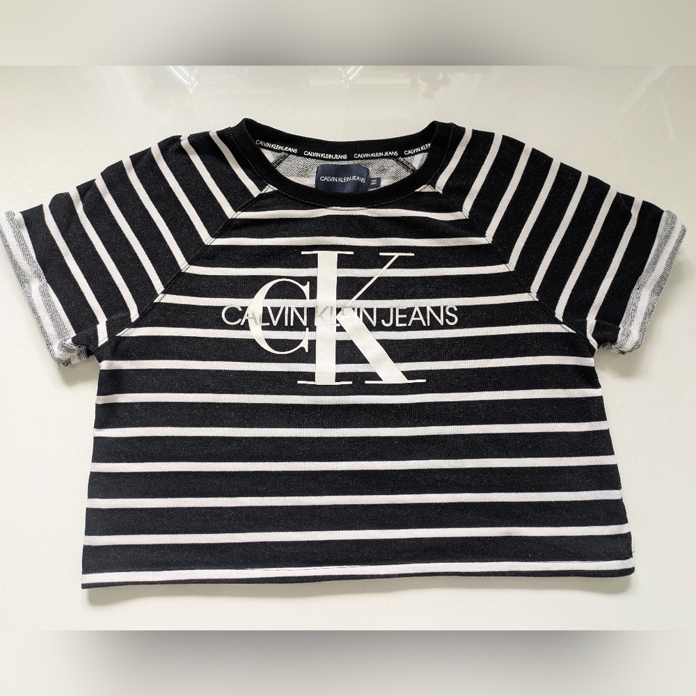 Calvin Klein Jeans Ladies' French Terry Crop Top T-shirt Size XL Black White - Picture 2 of 8